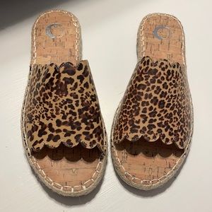 NEW Journee collection Marjan sandal in leopard